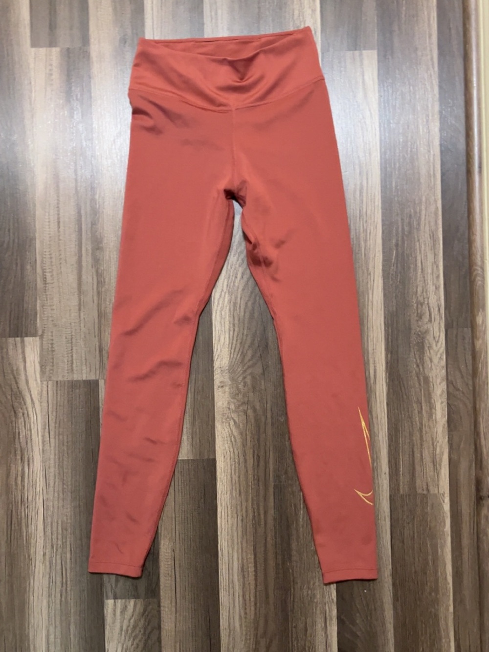 NIKE DRI FIT Women’s Small Orange/Pinkish 
Leggings
